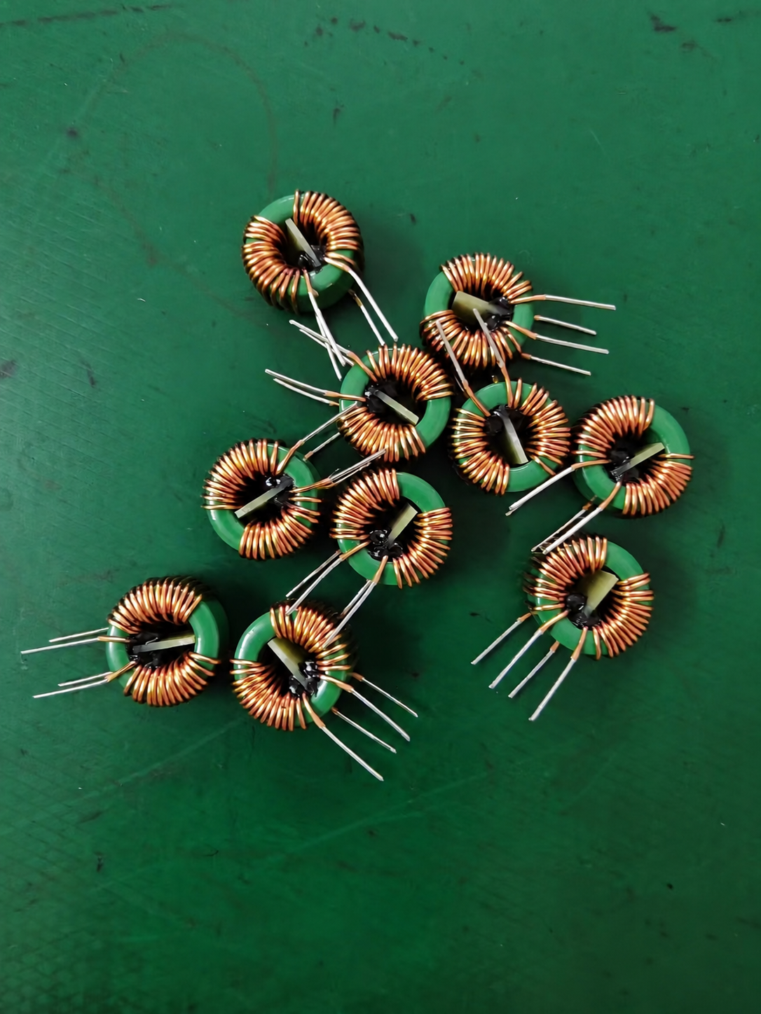 Common-mode toroidal choke 14×8×7 · 2.0mH — product photograph 3